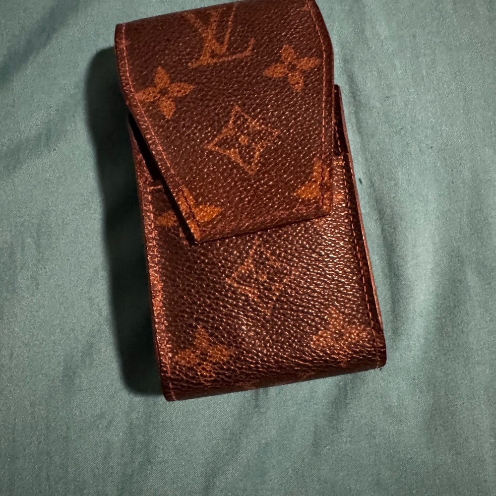 Louis Vuitton Case with COA